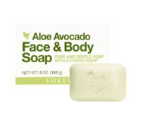 Sabonete Forever Aloe Avocado Face Soap em barra verde com embalagem, feito com aloe vera e manteiga de abacate, hidratação e limpeza suave para pele e corpo